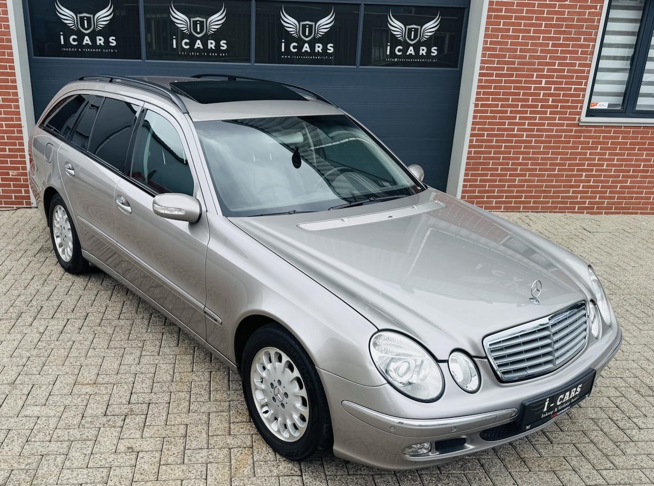 Mercedes-Benz E-klasse Combi - 200 K. schuifdak PDC Leer Mercedes-Benz E-klasse Combi 200 K. schuifdak PDC 2e eigenaar - AutoWereld.nl
