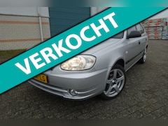 Hyundai Accent - 1.3i Active Young - zeer lage km stand - speciale muziekinstallatie - airco - l m velgen