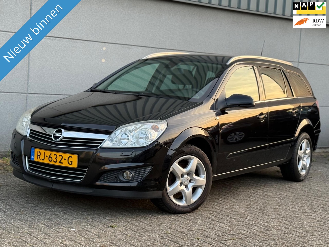 Opel Astra Wagon - 1.6 116 PK Essentia Airco| Trekhaak - AutoWereld.nl