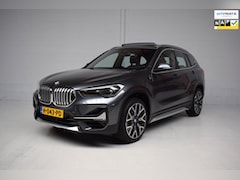 BMW X1 - SDrive20i 192PK AUT8 M-SPORT-STUUR / ORG.NED / PANORAMADAK / NAP / BTW / 20INCH / CAMERA /