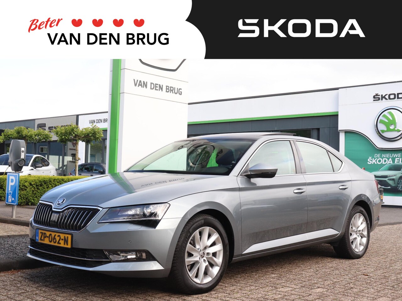 Skoda Superb - 1.5 TSI 150pk AUTOMAAT Ambition Business | Panoramadak | Trekhaak | Stoelverwarming | Crui - AutoWereld.nl