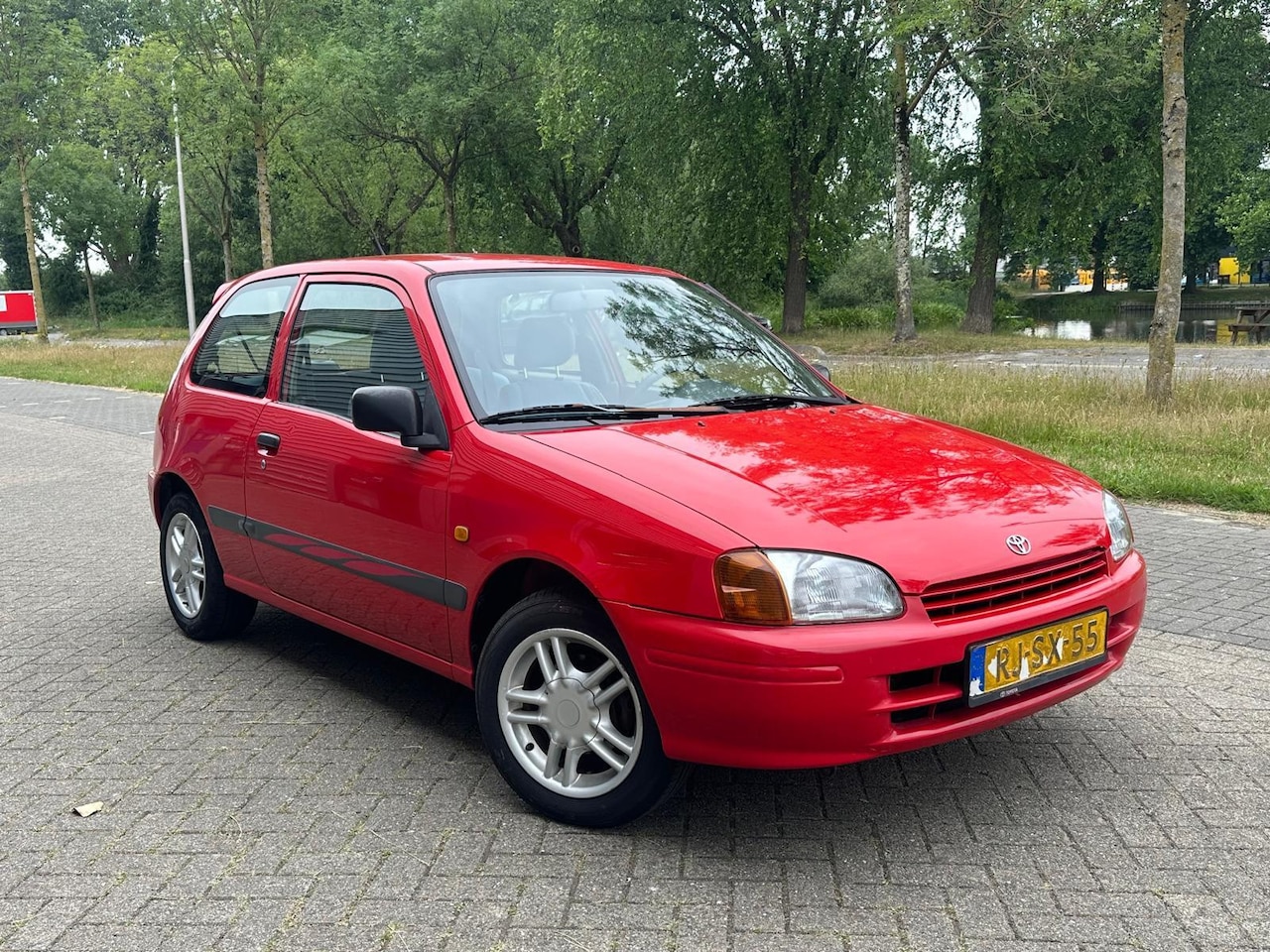 Toyota Starlet - 1.3-16V* Apk 18-09-2026* Stuurbekr.* N.A.P.! - AutoWereld.nl