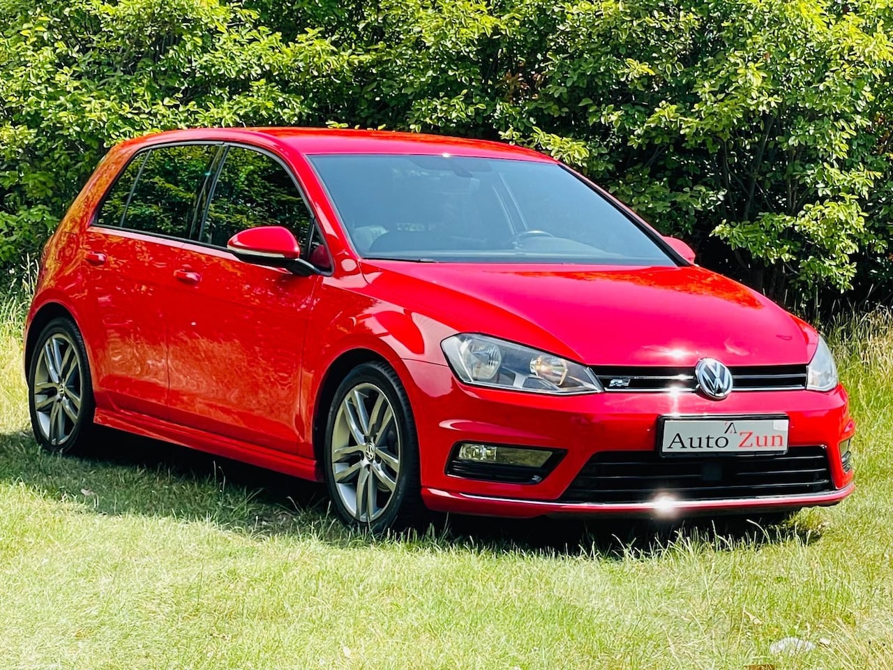 Volkswagen Golf - 1.2 TSI R-Line Connected Series/Navi/Adp Cruise/Airco - AutoWereld.nl