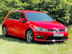 Volkswagen Golf - 1.2 TSI R-Line Connected Series/Navi/Adp Cruise/Airco