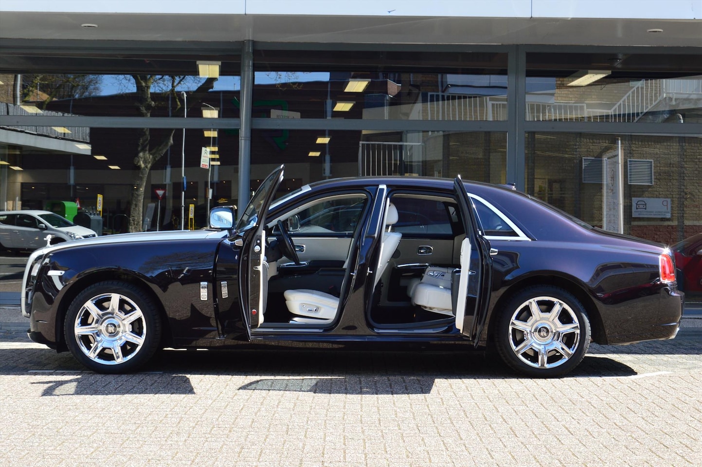 Rolls-Royce Ghost - 6.6 V12 BTW - AutoWereld.nl
