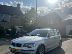 BMW 1-serie - 118d 2.0 High Executive 143 PK Automaat