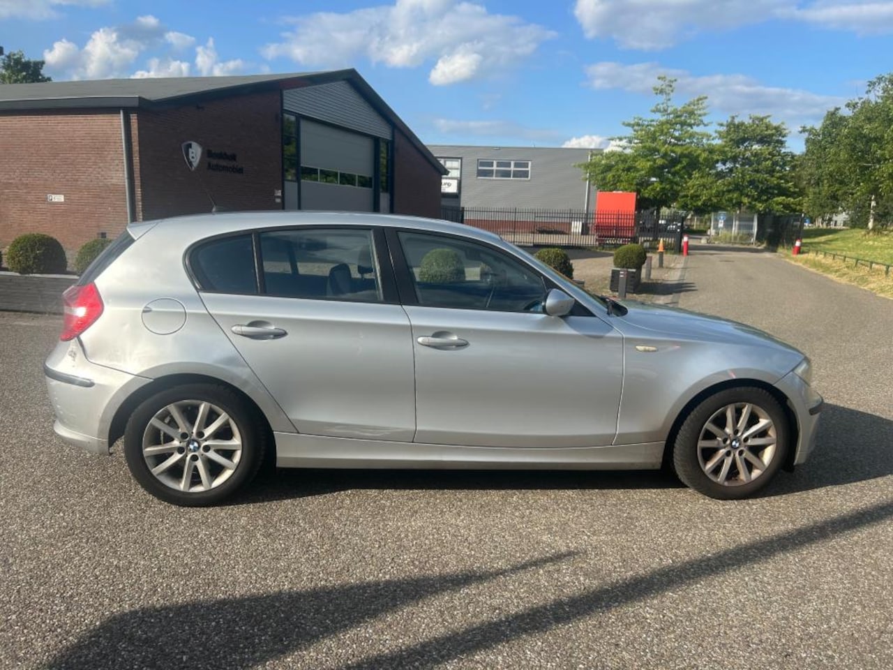 BMW 1-serie - 118d 2.0 High Executive 143 PK - AutoWereld.nl