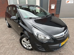 Opel Corsa - 1.4-16V Berlin / 1e Eig / Leder / Cruise / 5DRS / NAP