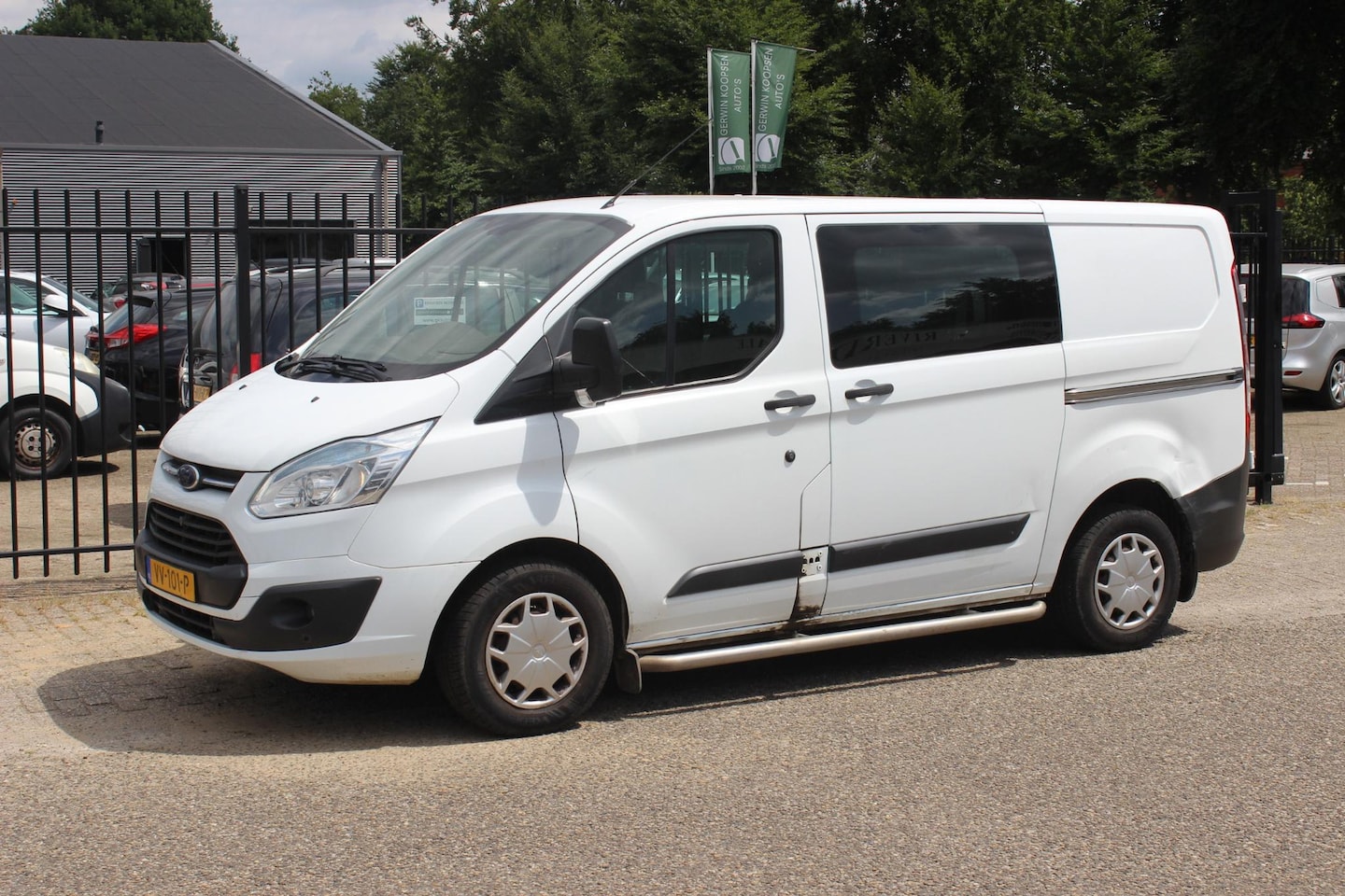 Ford Transit Custom - 2.2 TDCI L1H1 Trend DC 6-persoons! - AutoWereld.nl