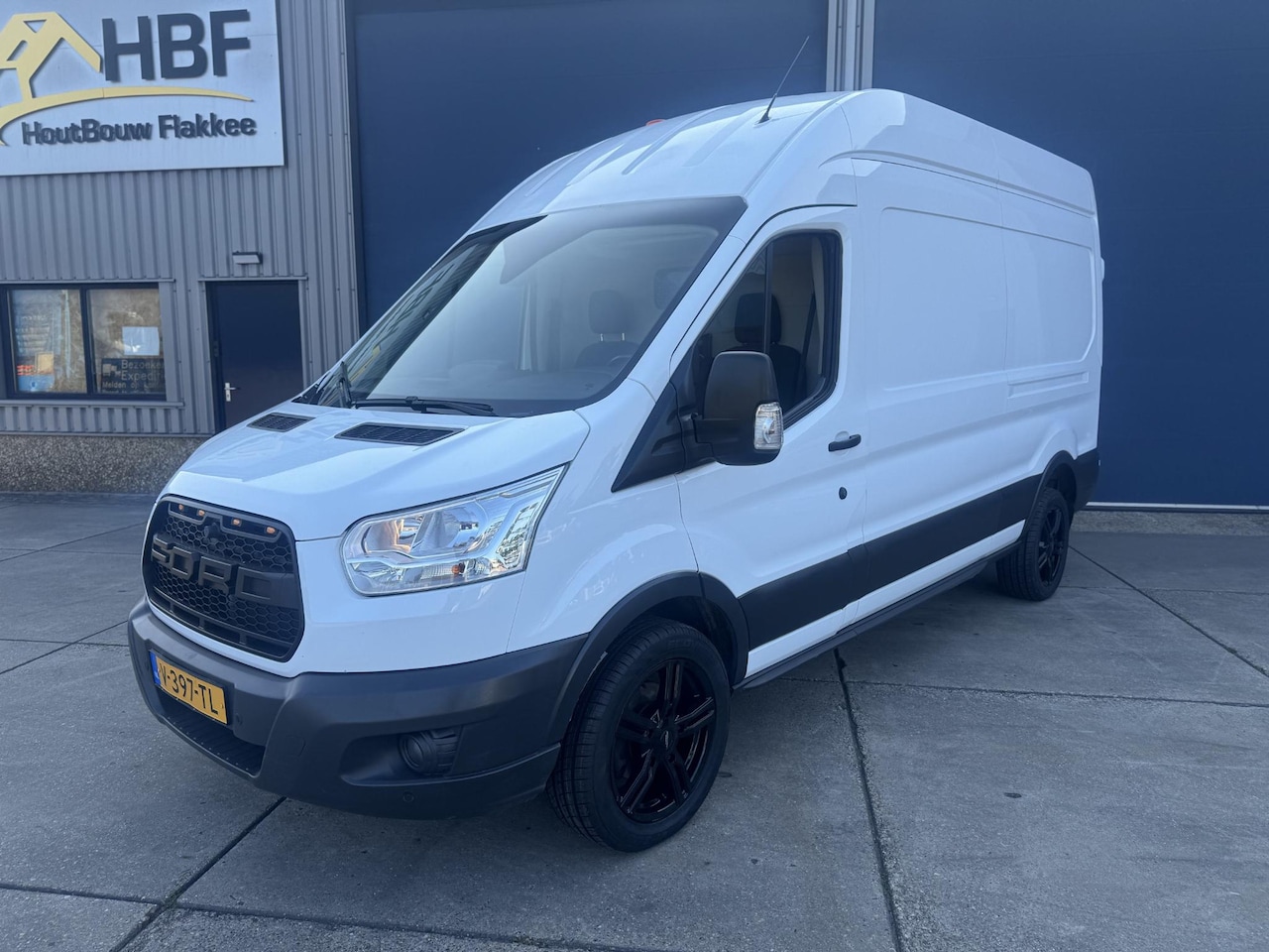 Ford Transit - 350 2.0 TDCI L3H2 Trend AIRCO / CRUISE CONTROLE / EURO 6 / TREKHAAK - AutoWereld.nl