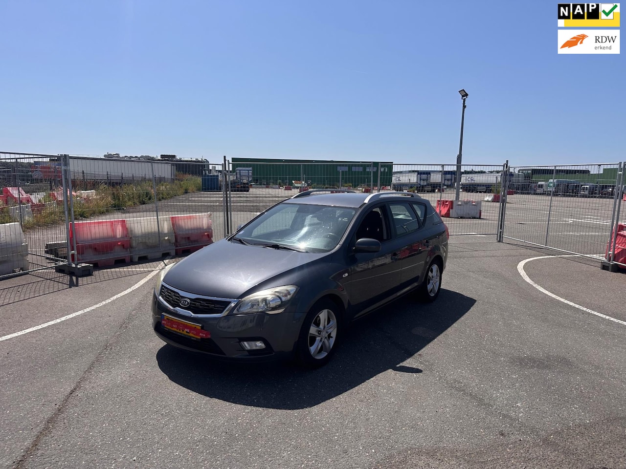 Kia Cee'd Sporty Wagon - 1.4 CVVT Navigator Plus Pack Clima.Navi.Camera - AutoWereld.nl