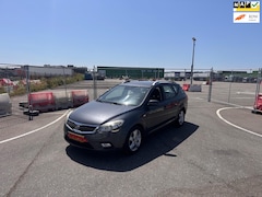Kia Cee'd Sporty Wagon - 1.4 CVVT Navigator Plus Pack Clima.Navi.Camera