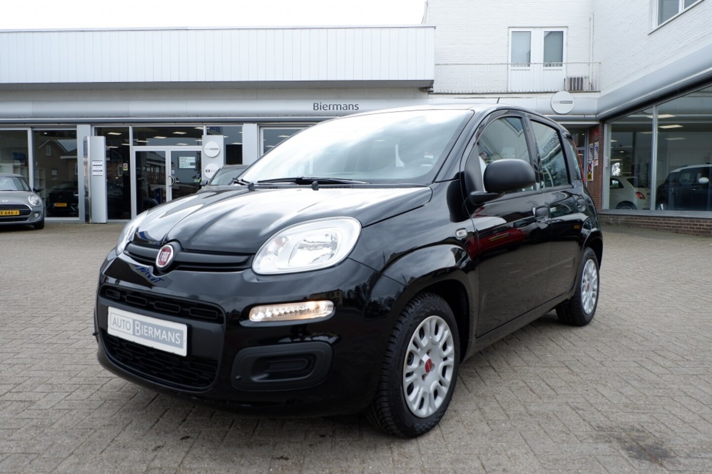 Fiat Panda - 1.0 Hybr. City Rijklaarprijs incl. 12MND Bovag garantie - AutoWereld.nl