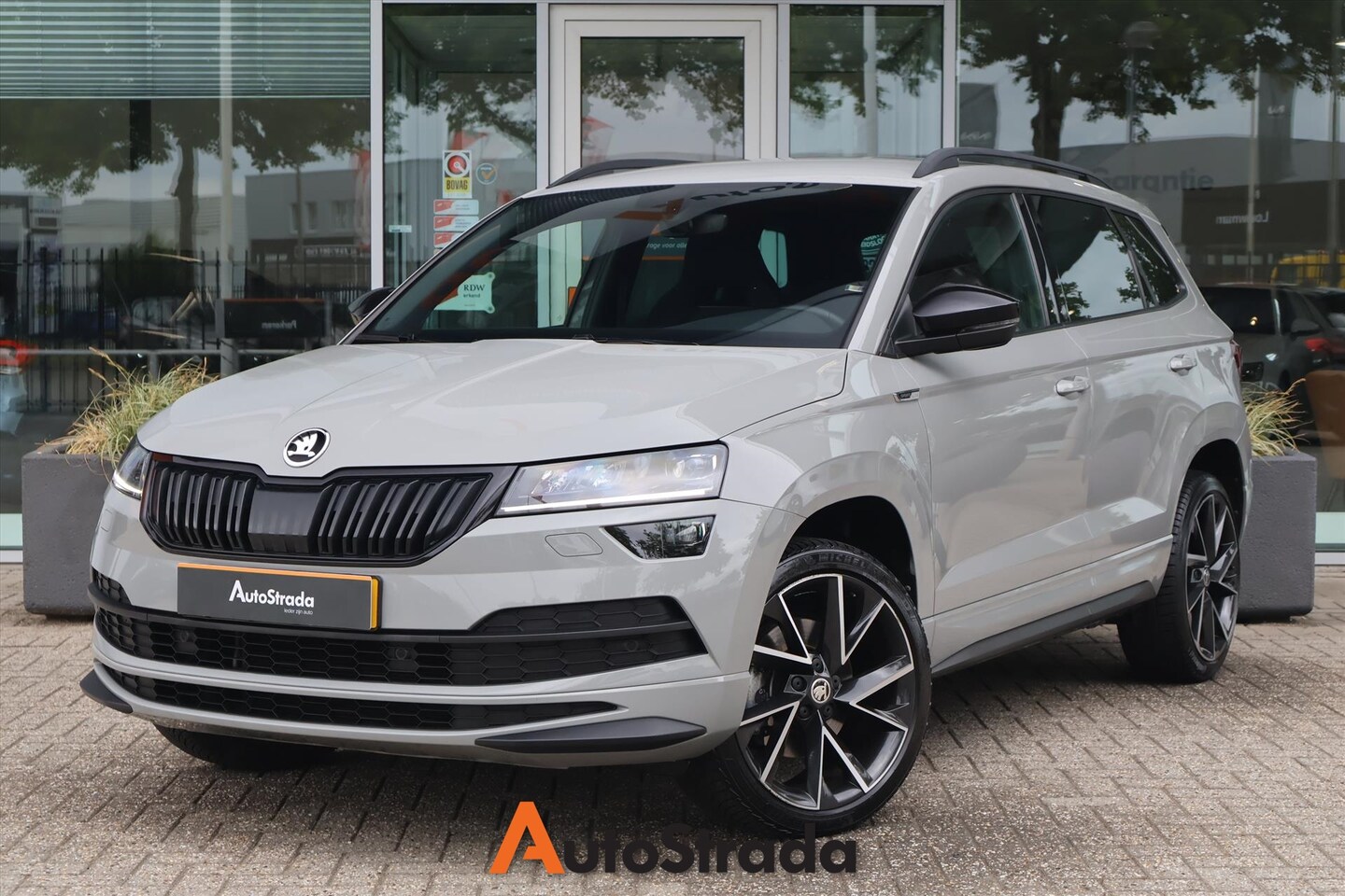 Skoda Karoq - 1.5 SportLine TSI ACT Greentech 150pk | Trekhaak | Virtual | Navi | Carplay | Camera | Cli - AutoWereld.nl