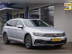 Volkswagen Passat Variant - 1.4 TSI PHEV GTE Panoramadak Trekhaak App-connect Camera