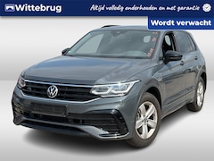 Volkswagen Tiguan - 1.4 TSI eHybrid R-Line Business / Panorama dak / Led Matrix / 20 Inch / Stuur + Stoelverwa