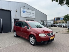 Volkswagen Touran - 2.0FSI|7PRS|CLIMA |KOPPAKKING DEFECT |EXPORT