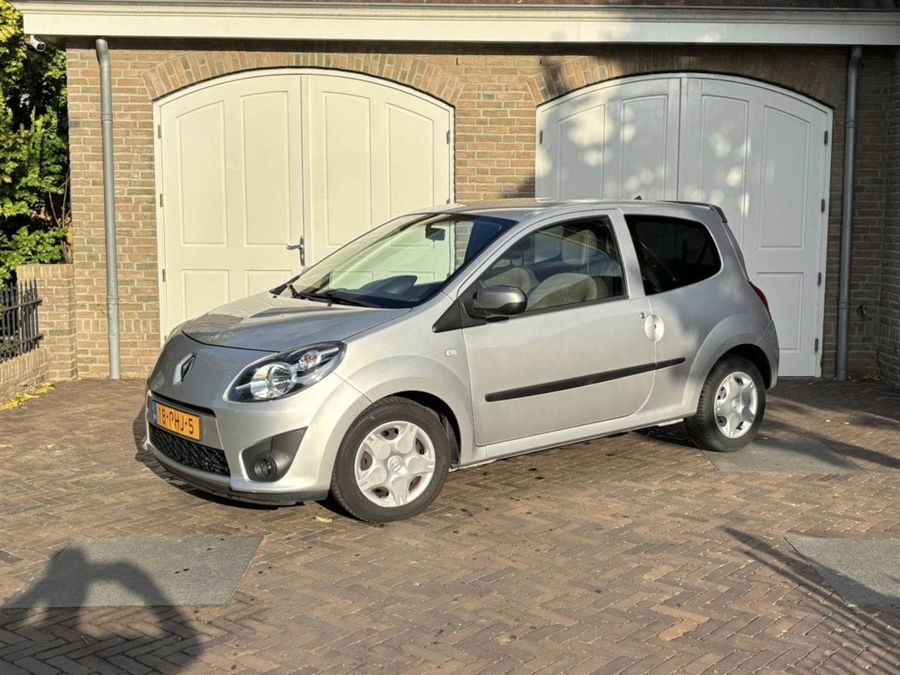 Renault Twingo - 1.2-16V Collection Sportieve uitstraling - AutoWereld.nl