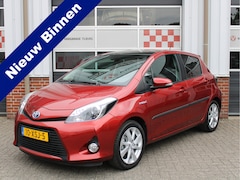 Toyota Yaris - 1.5 Full Hybrid Dynamic 2e EIG/Pano/Navi/Camera/Climate/Cruise/Half Leer