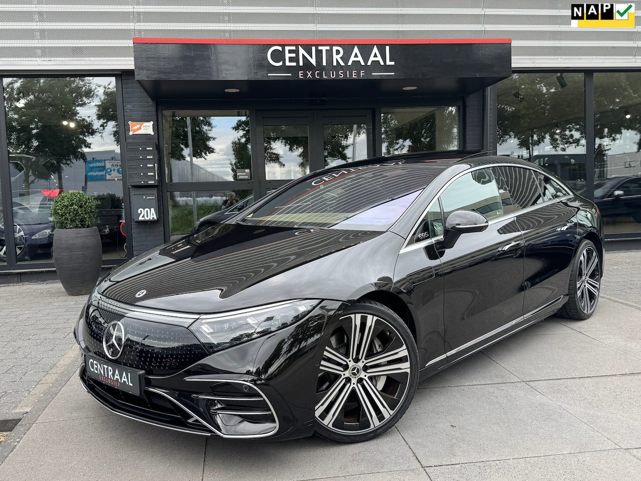 Mercedes-Benz EQS - 580 4MATIC AMG 108 kWh|Pano|Burmester|Massage|4-wiel besturing|Head-Up|Luchtvering|Memory| - AutoWereld.nl