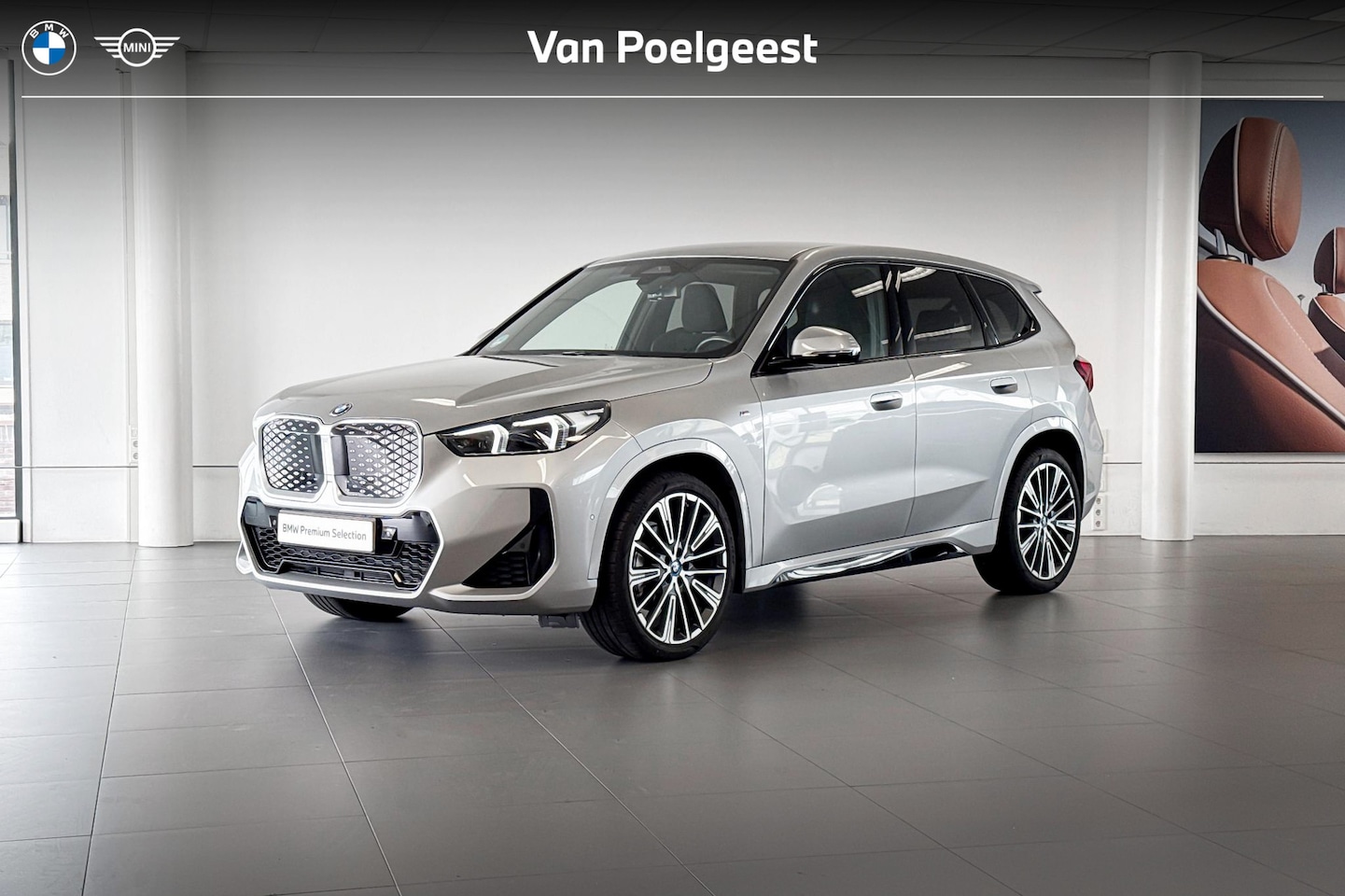 BMW iX1 - eDrive20 67 kWh | M Sport | Harman Kardon | Comfort Access | Achteruitrijcamera | - AutoWereld.nl