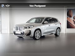 BMW iX1 - eDrive20 67 kWh | M Sport | Harman Kardon | Comfort Access | Achteruitrijcamera |