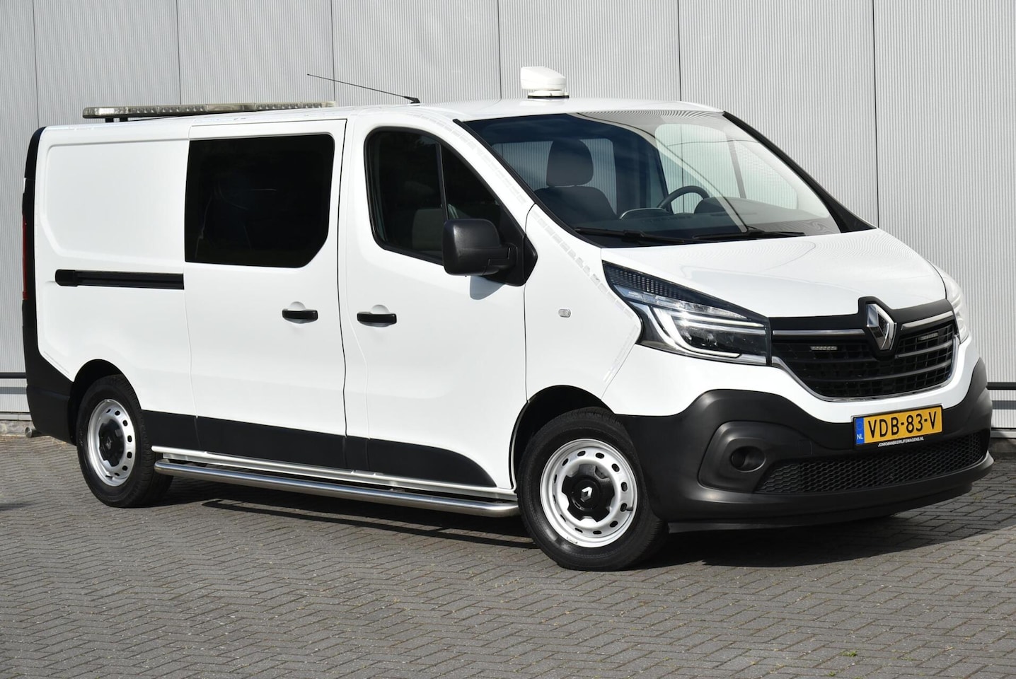 Renault Trafic - bestel 2.0 dCi 120 T29 L2H1 DC Comfort - AutoWereld.nl
