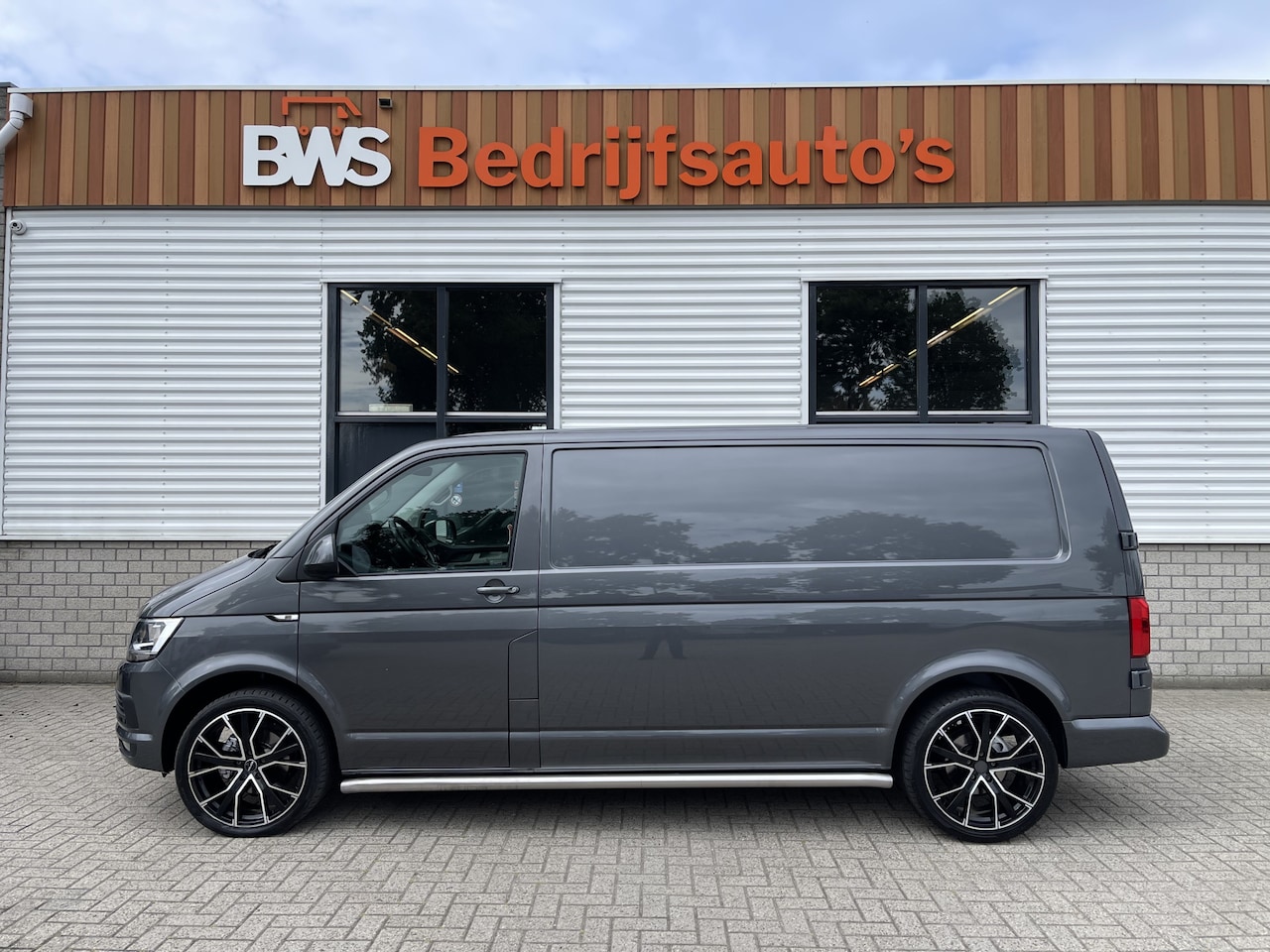 Volkswagen Transporter - 2.0 TDI 150pk L2H1 Comfortline / vaste prijs rijklaar € 17.950 ex btw / lease vanaf € 302 - AutoWereld.nl