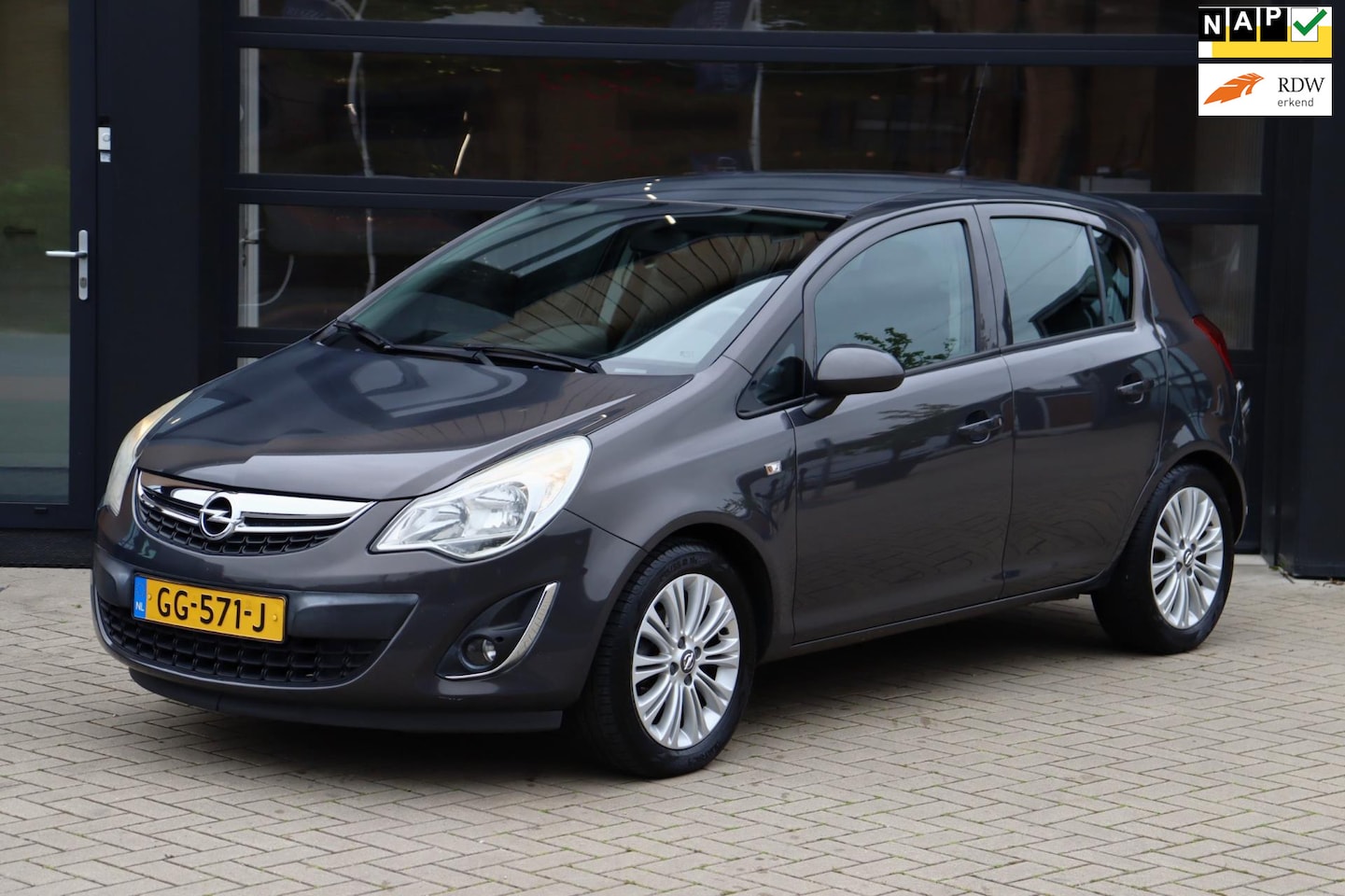 Opel Corsa - 1.4-16V Cosmo | Navi | Cruise | Climate | Trekhaak | LM Velgen - AutoWereld.nl