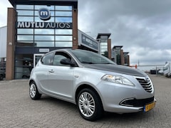 Lancia Y(psilon) - Ypsilon 0.9 TwinAir Platinum 5deurs Automaat Airco NAP APK