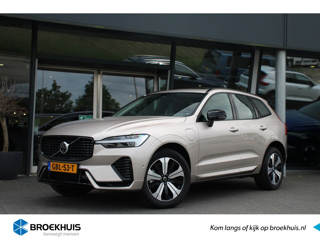Volvo XC60 - T6 AWD Plus Dark | Adaptive Cruise | Panoramadak | 360° Camera | Memory | Trekhaak | BLIS - AutoWereld.nl