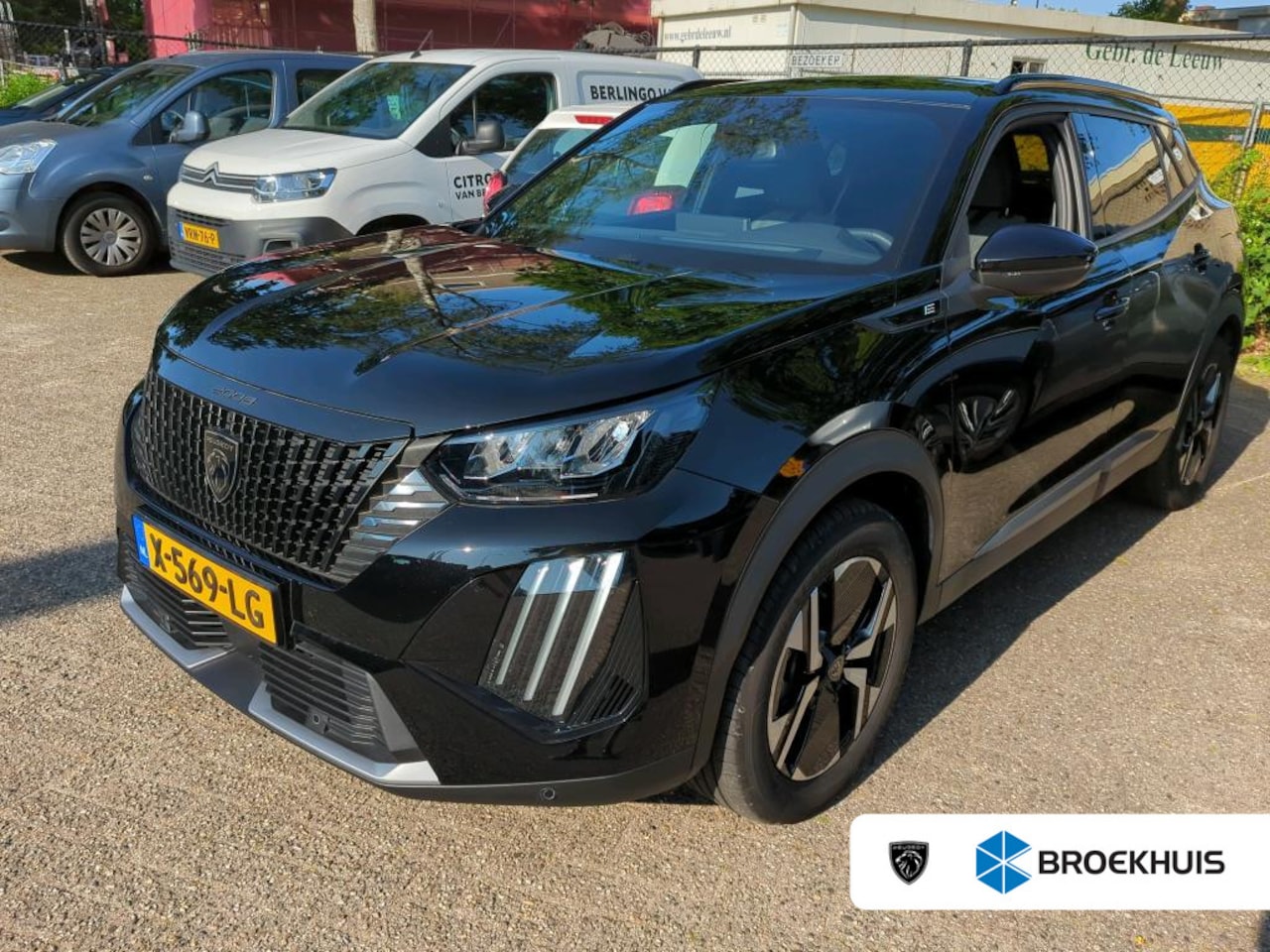 Peugeot e-2008 - EV Allure 54 kWh | Navi | Camera | Clima | Cruise | Apple Carplay/Android Auto | | 11 kW l - AutoWereld.nl
