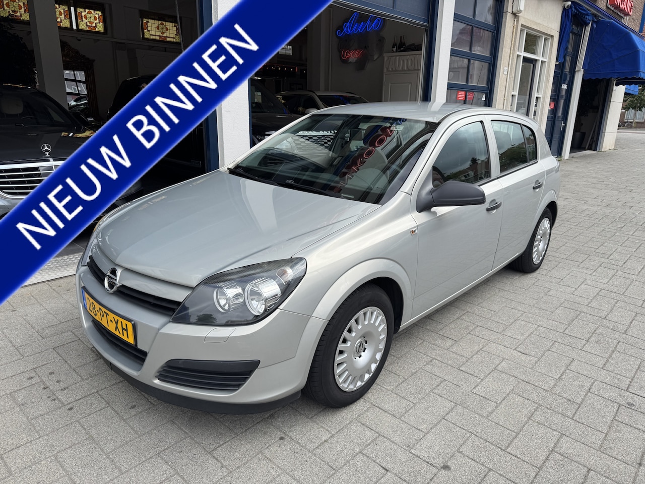 Opel Astra - 1.4 Essentia IN NIEUW STAAT - AutoWereld.nl