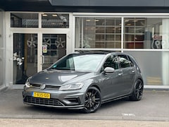 Volkswagen Golf - 7.5 2.0 TSI 4Motion R PANO / DCC / DYN AUDIO / VIRTUAL / CARBON / VOL