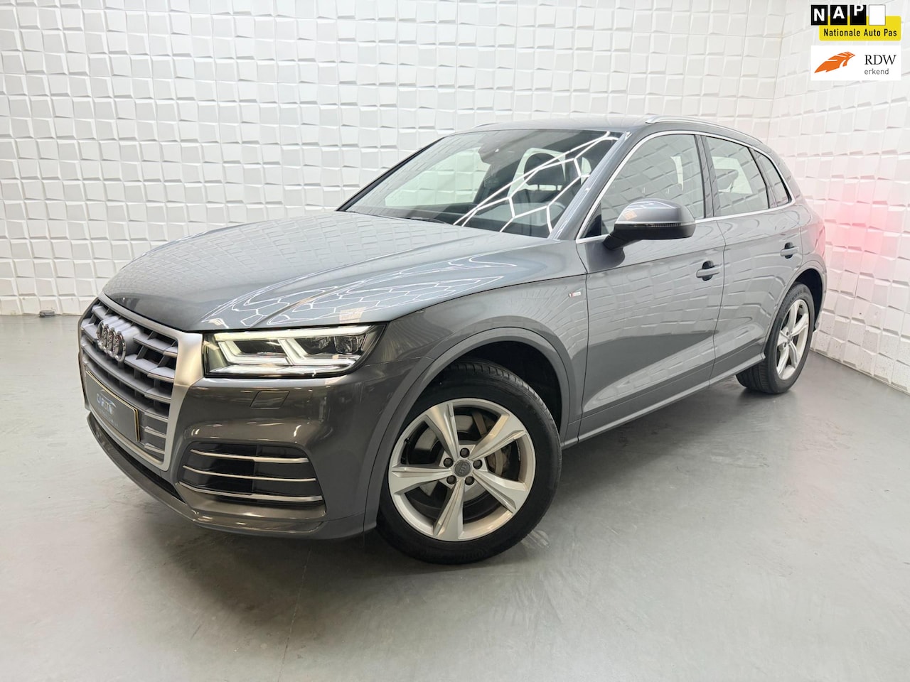 Audi Q5 - 2.0 TFSI quattro 2x S LINE LEER PDC NAVI NAP - AutoWereld.nl