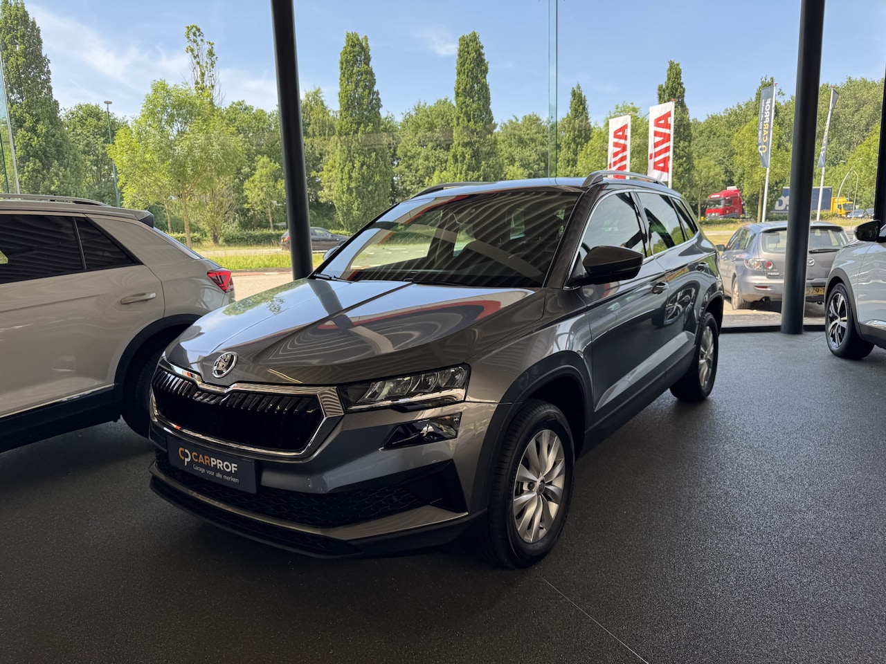 Skoda Karoq - 1.5 TSI DSG ACT Ambition 150 pK | Carplay | Adaptive Cruise Control | Achteruitrijcamera | - AutoWereld.nl