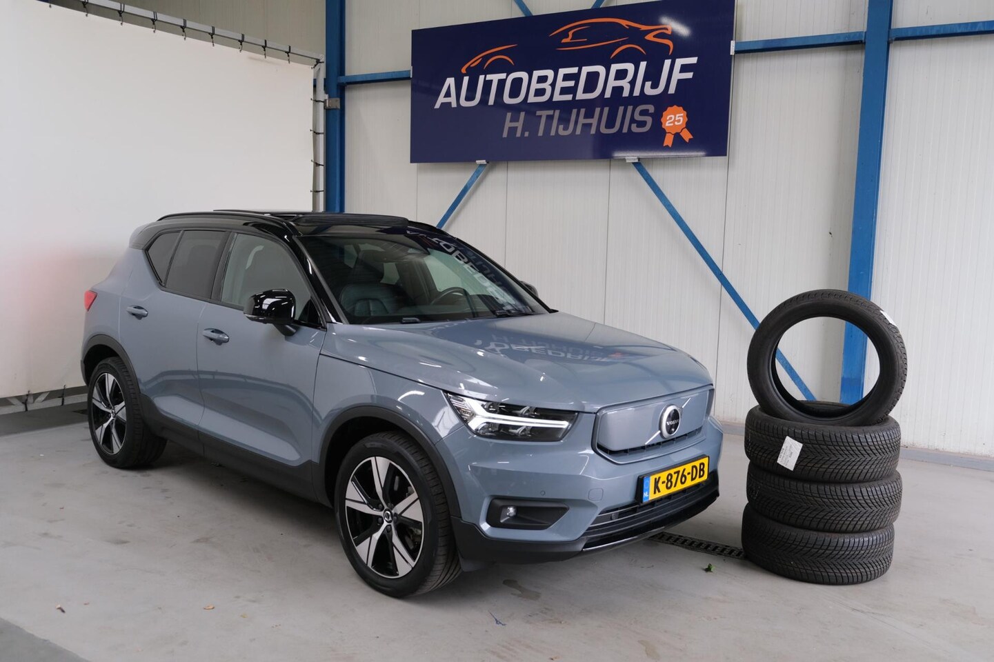 Volvo XC40 - Recharge P8 AWD R-Design Recharge P8 AWD R-Design - AutoWereld.nl