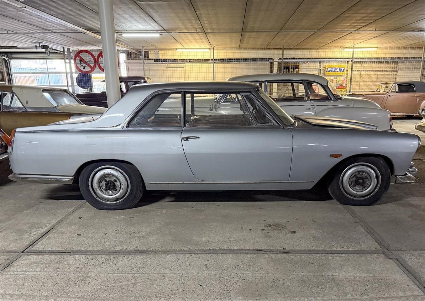 Lancia Flaminia - Pininfarina - AutoWereld.nl