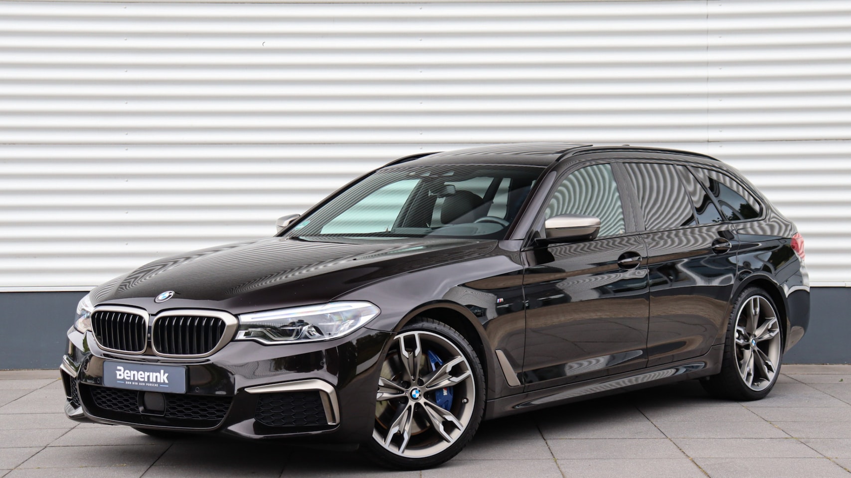 BMW 5-serie Touring - M550d xDrive High Executive | Stoelventilatie | Harman/Kardon | M Onderstel Professional | - AutoWereld.nl