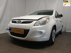Hyundai i20 - 1.2i i-Drive - Airco - Schade