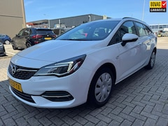 Opel Astra Sports Tourer - 1.2 Business Edition