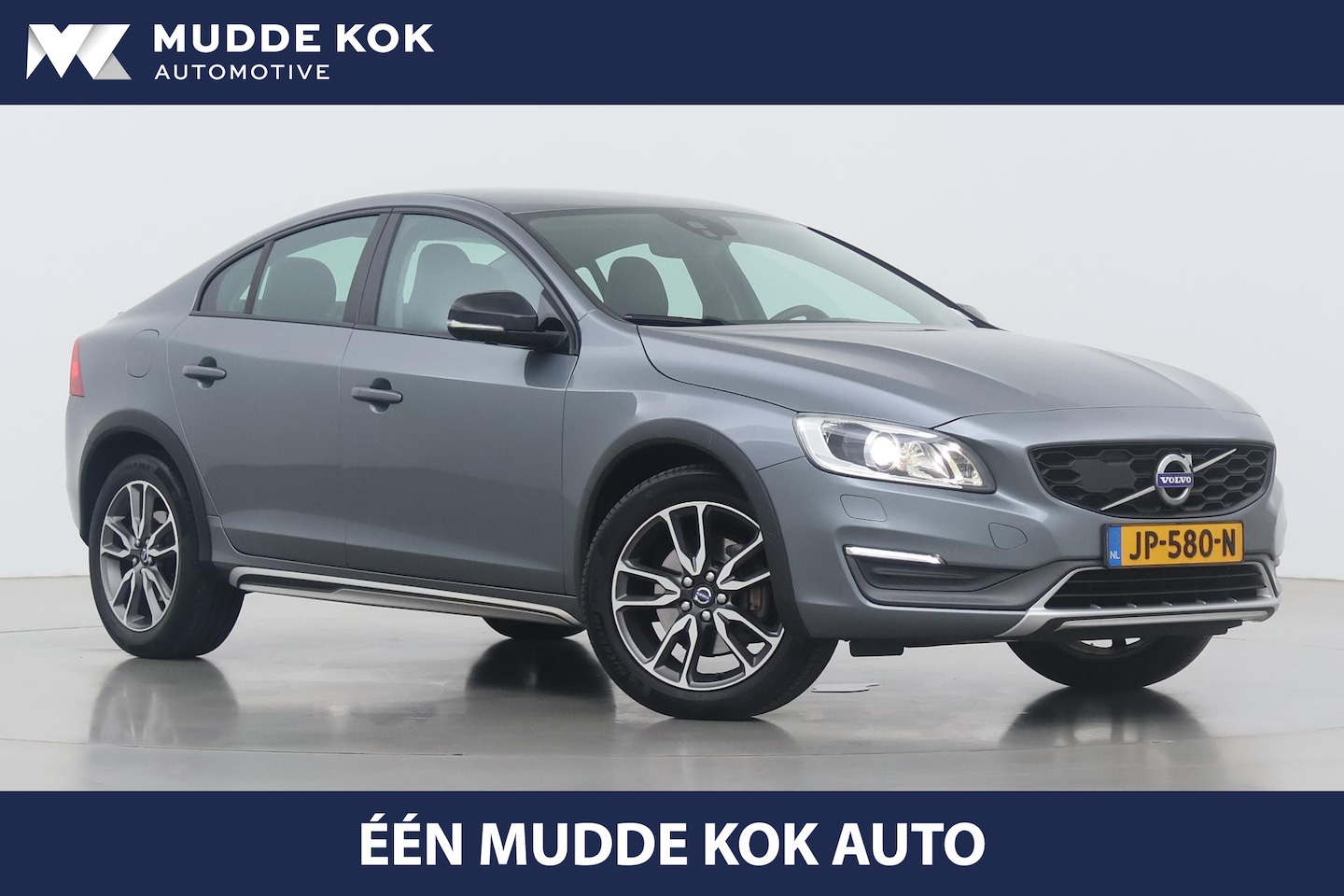 Volvo S60 Cross Country - D4 Summum | Automaat | Stoelverwarming | Leder | 18 Inch | PDC Achter - AutoWereld.nl