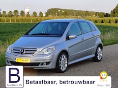 Mercedes-Benz B-klasse - 200 Turbo /Clima/Trekh./Hout/Parkh. v+a/17"/NL/Lage KM/