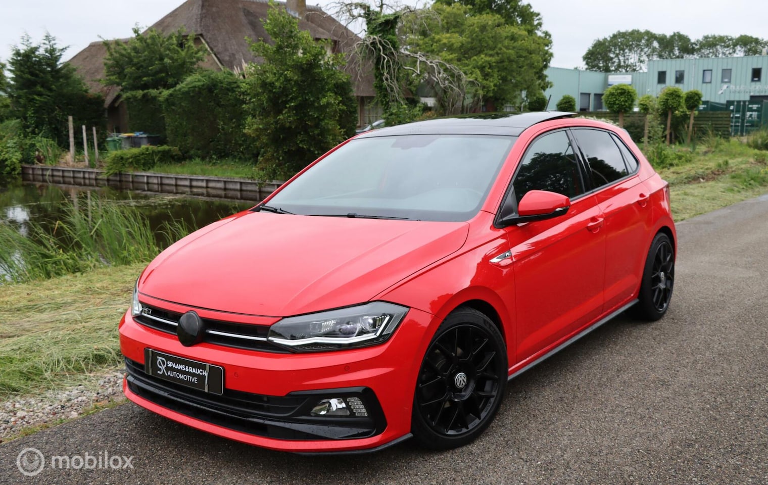 Volkswagen Polo - 1.0 TSI R-line / Pano / Camera / BBS / Navi - AutoWereld.nl