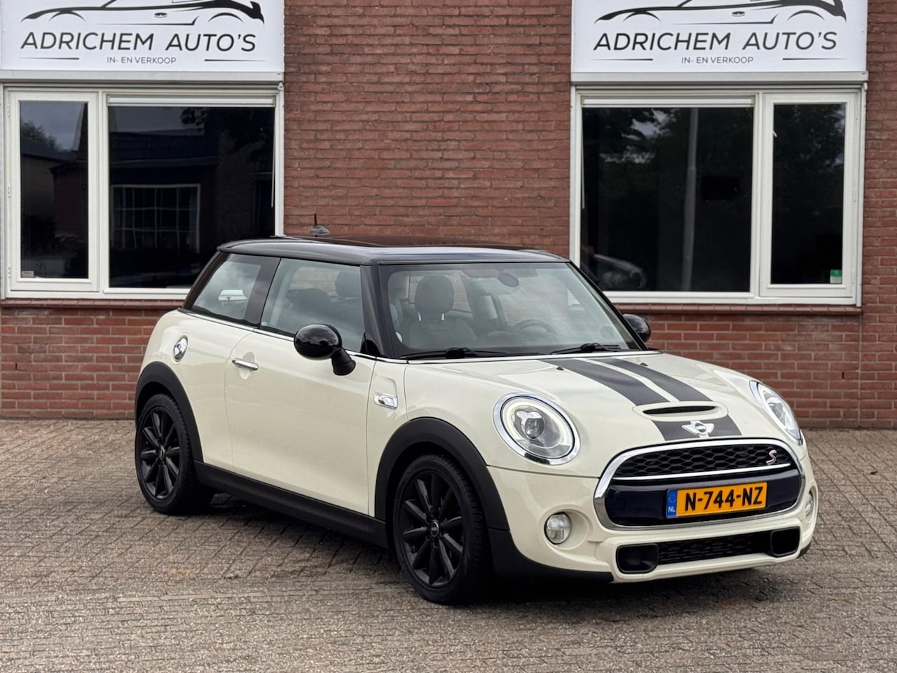 MINI Cooper S - Mini 2.0 Chili Serious Business Pano - AutoWereld.nl