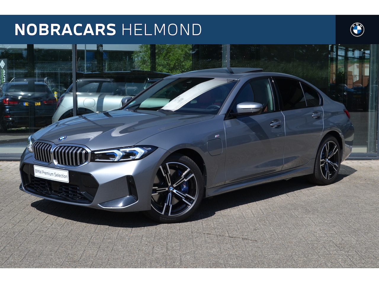 BMW 3-serie - 330e High Executive M Sport Automaat / Schuif-kanteldak / Sportstoelen / M Adaptief onders - AutoWereld.nl