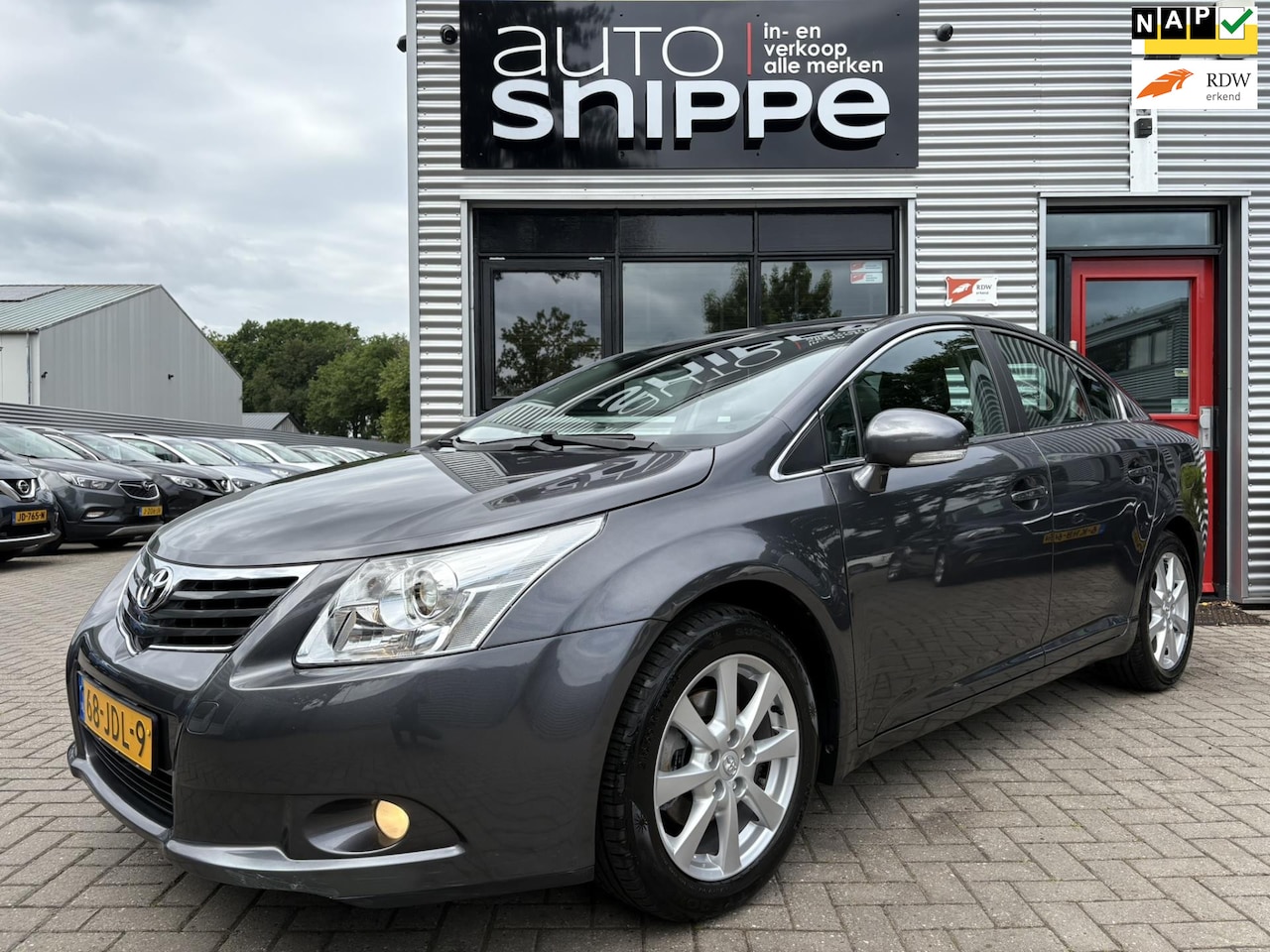 Toyota Avensis - 2.0 VVTi Executive Business -VOLLEDER-STOELVERWARMING-NAVI-KEYLESS-CRUISE-CLIMA-PDC ACHTER - AutoWereld.nl