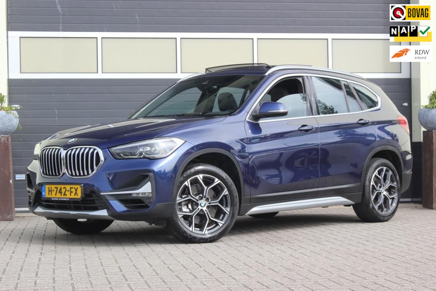 BMW X1 - SDrive20i VDL Nedcar Edition | Trekhaak | - AutoWereld.nl