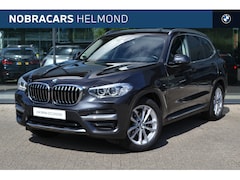 BMW X3 - xDrive20i / Panoramadak / Trekhaak / Achteruitrijcamera / Sportstoelen / Comfort Access /
