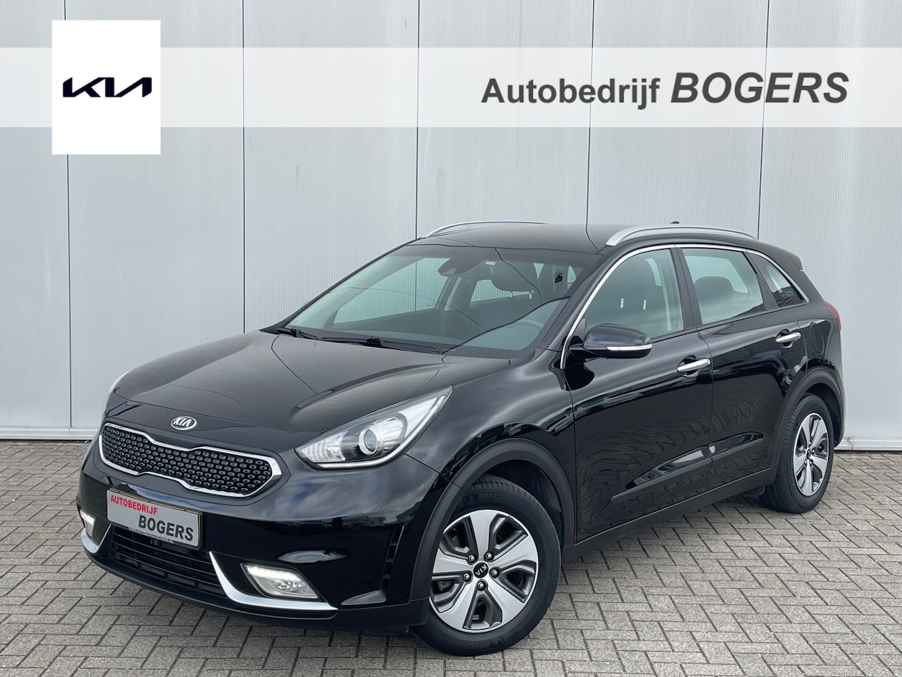 Kia Niro - 1.6 GDi Hybrid First Edition Navigatie, Climate Control, Cruise Control, Half Leder, Trekh - AutoWereld.nl